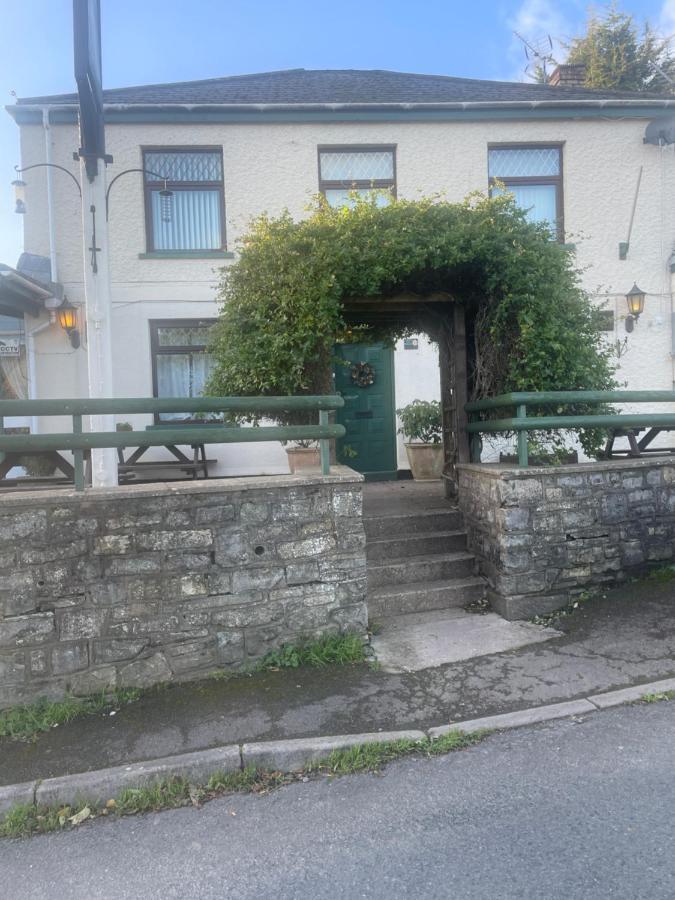Milton Hotel Llanwern Village Newport Kültér fotó