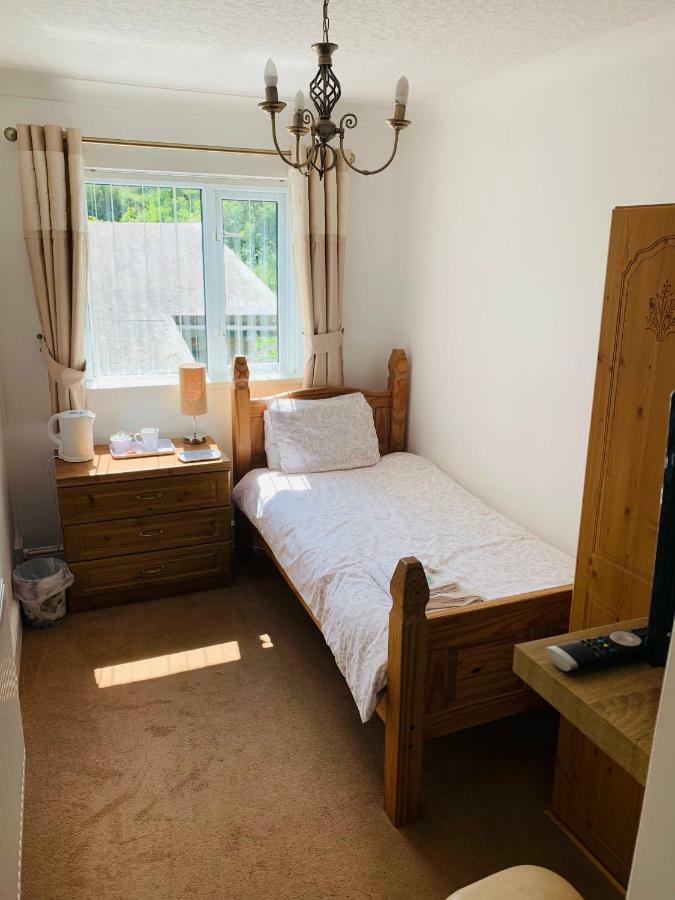 Milton Hotel Llanwern Village Newport Kültér fotó