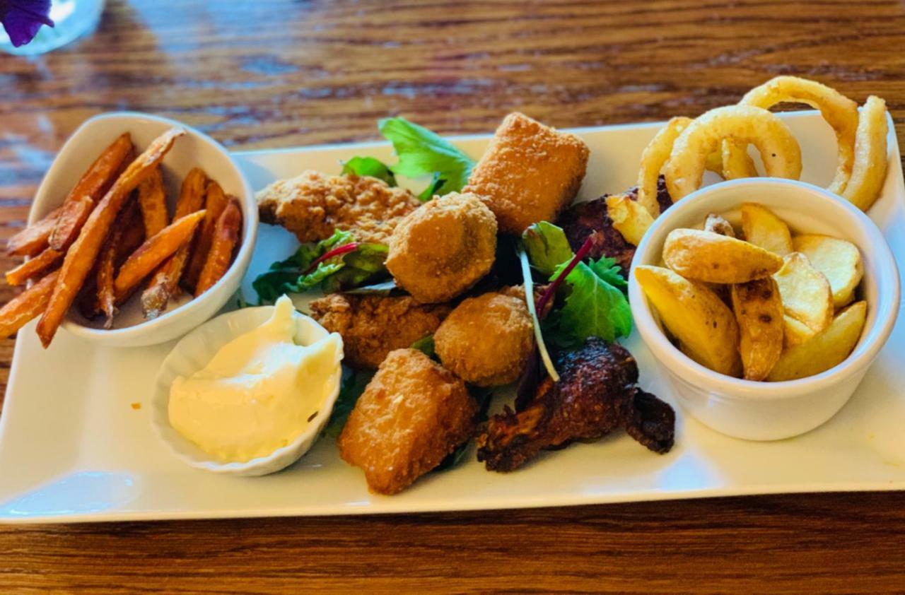 Milton Hotel Llanwern Village Newport Kültér fotó