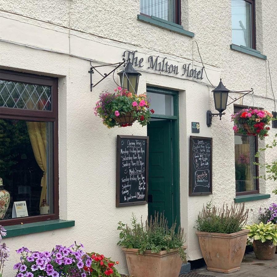 Milton Hotel Llanwern Village Newport Kültér fotó