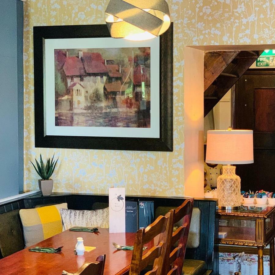 Milton Hotel Llanwern Village Newport Kültér fotó